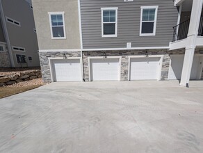 3993 W Big Horn Dr, Unit Z204 in Lehi, UT - Building Photo - Building Photo