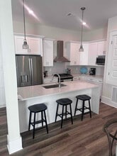 546 Howard Ave in Biloxi, MS - Building Photo - Building Photo