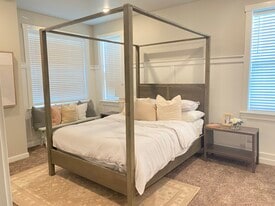 Latitude 40 Apartments