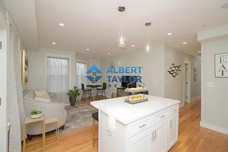 95 Robey St, Unit 1 in Boston, MA - Building Photo - Building Photo