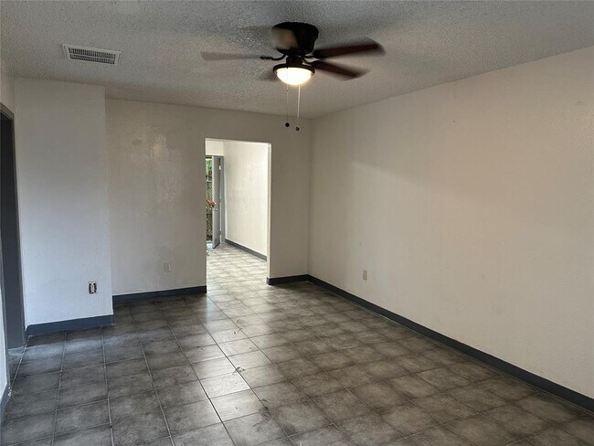 3123 Collingsworth St in Houston, TX - Foto de edificio - Building Photo