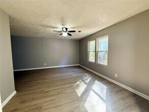 5478 Rocky Pine Dr in Stonecrest, GA - Building Photo - Building Photo