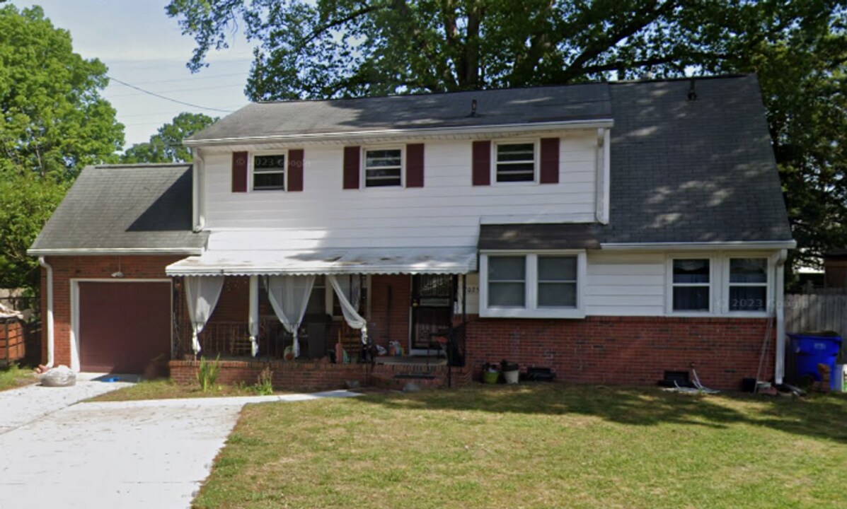 7021 Adele Ct in Norfolk, VA - Building Photo