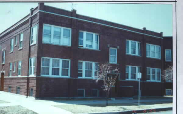 3901 W Schubert Ave in Chicago, IL - Foto de edificio