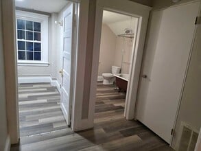 1332 Poplar Pl, Unit 2 in Kalamazoo, MI - Building Photo - Building Photo