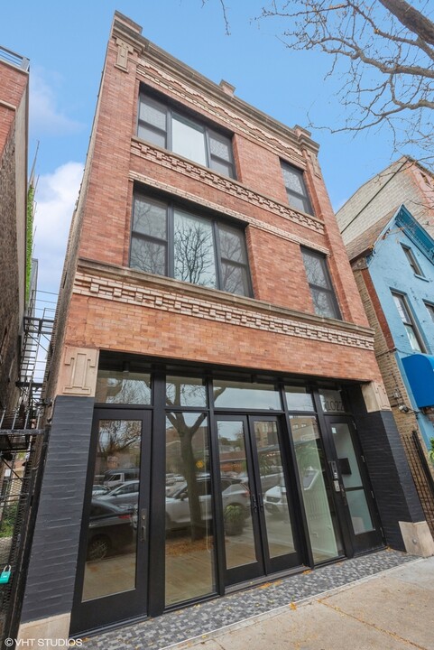 1022 N Ashland Ave in Chicago, IL - Foto de edificio