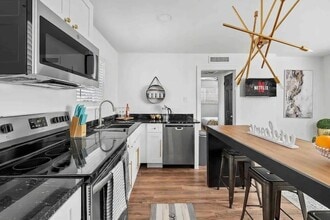 4811 Live Oak St, Unit 103 in Dallas, TX - Building Photo - Building Photo