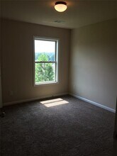 736 Westmoreland Ln NE in Lawrenceville, GA - Building Photo - Building Photo