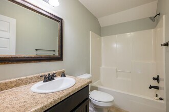 4122 Barrington Dr in Valdosta, GA - Building Photo - Building Photo