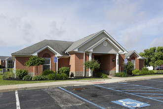 Summer Place Apartments in Granger, IN - Foto de edificio - Building Photo