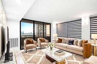 3525 Sage Rd, Unit 1709 in Houston, TX - Building Photo - Building Photo