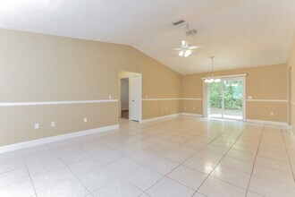 1819 E Glancy Dr in Deltona, FL - Building Photo - Building Photo