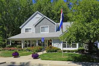 Oakview Square in Chesterfield, MI - Foto de edificio - Building Photo