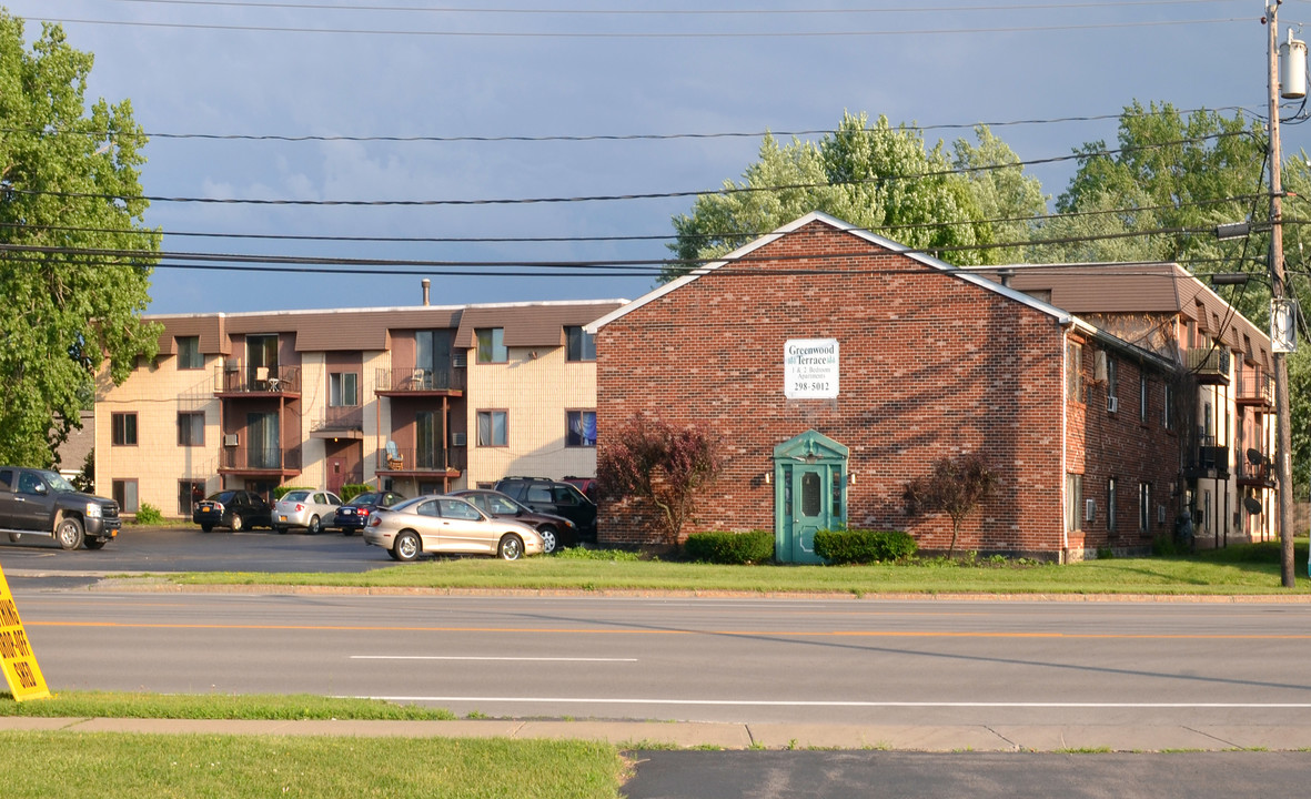 Greenwood Terrace Apartments in Niagara Falls, NY - Foto de edificio