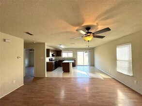 1415 Swan Ridge Dr in Sherman, TX - Foto de edificio - Building Photo