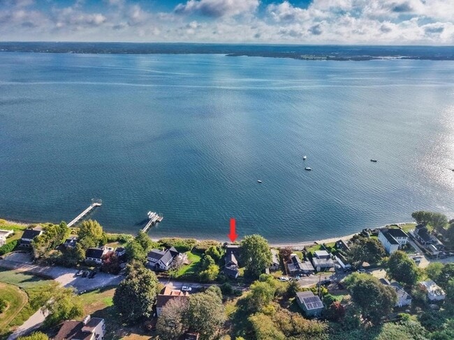 73 Bayside Ave, Unit 0013 in Portsmouth, RI - Building Photo - Building Photo