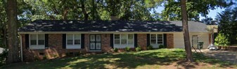 19 Bridgewood Ave in Taylors, SC - Building Photo