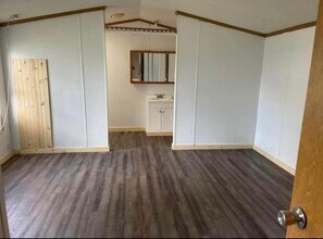 28 Rose St, Unit Lot 10 S in New Martinsville, WV - Foto de edificio - Building Photo