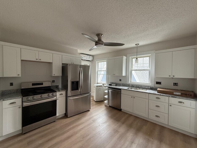 82 Morrison Ave, Unit 3