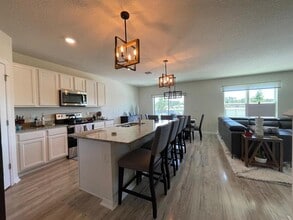 6798 Grace Hammock Rd in St. Cloud, FL - Building Photo - Building Photo