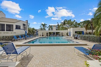 1928 Harbourside Dr in Longboat Key, FL - Building Photo - Building Photo