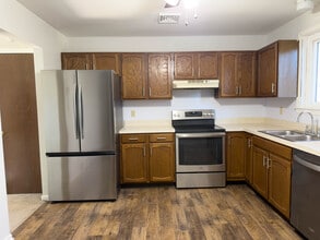 2231 Donough Dr in Manheim, PA - Foto de edificio - Building Photo