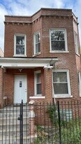 1053 N Monticello Ave in Chicago, IL - Building Photo