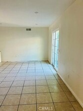 16770 San Bernardino Ave in Fontana, CA - Foto de edificio - Building Photo