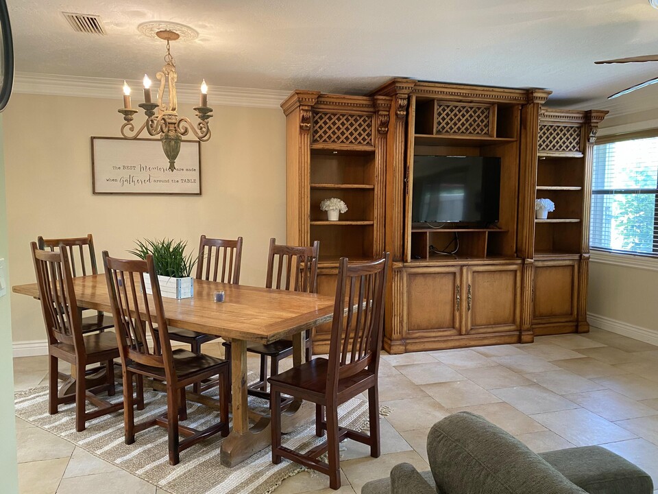 12196 Sag Harbor Ct in Wellington, FL - Building Photo