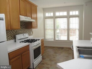 8176 Skelton Cir in Falls Church, VA - Building Photo - Building Photo