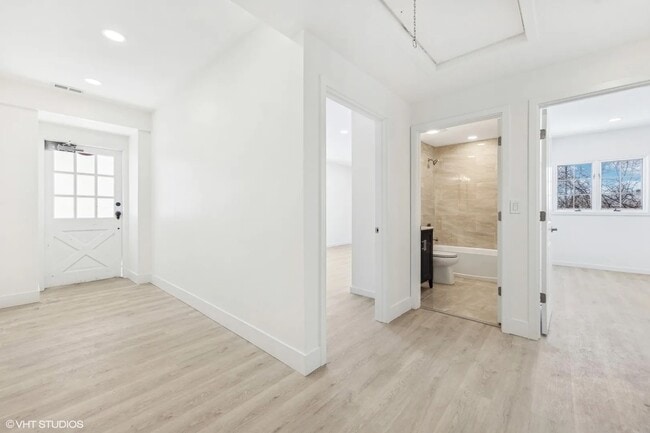 property at 304 S Hager Ave