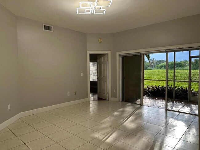 16369 Malibu Dr, Unit 53 in Weston, FL - Foto de edificio - Building Photo