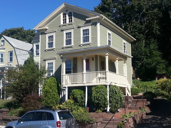 529 Quinnipiac Ave, Unit 2