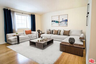 8130 Redlands St in Los Angeles, CA - Building Photo - Building Photo