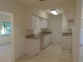 132 SW Crescent Ave in Port St. Lucie, FL - Building Photo - Building Photo