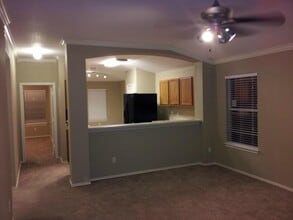 204 Quail Hollow Dr in Hutto, TX - Building Photo - Building Photo