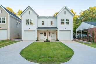 124 Woodland Dr in Greenville, SC - Building Photo - Building Photo