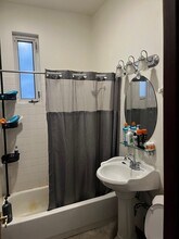 3242 N Sheffield Ave in Chicago, IL - Building Photo - Building Photo