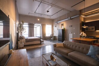 849 S Broadway, Unit 1204 in Los Angeles, CA - Building Photo - Building Photo