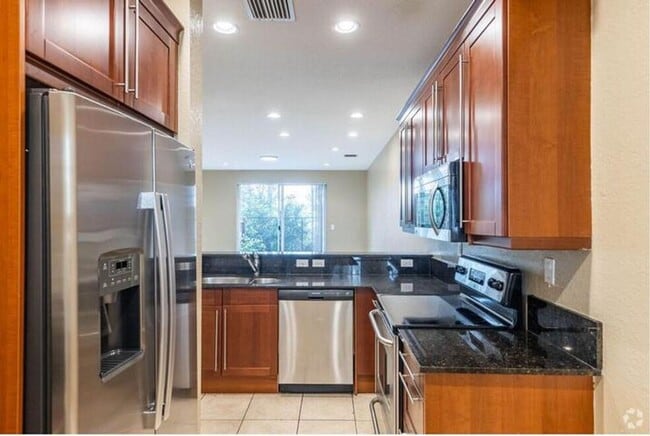 5131 NW 30th Terrace in Fort Lauderdale, FL - Building Photo - Building Photo