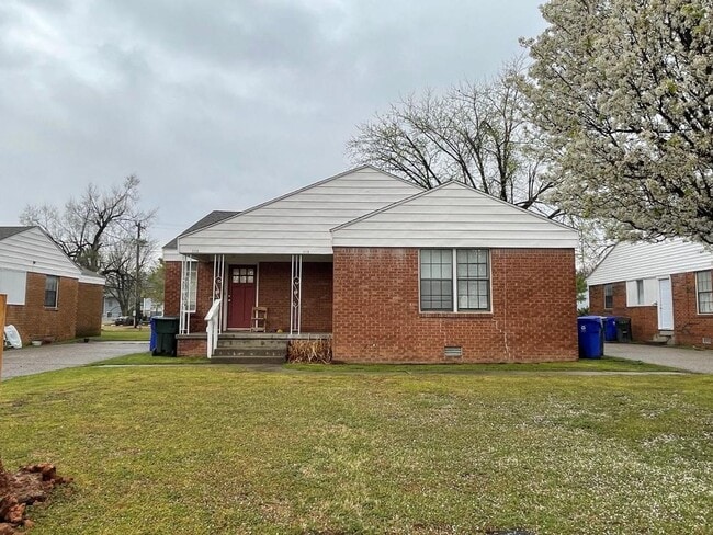 property at 1109 Arkansas St