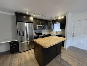 221 SE 1st Ave in Boynton Beach, FL - Building Photo - Building Photo