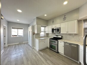 3117 N Mango Ave in Chicago, IL - Building Photo - Building Photo