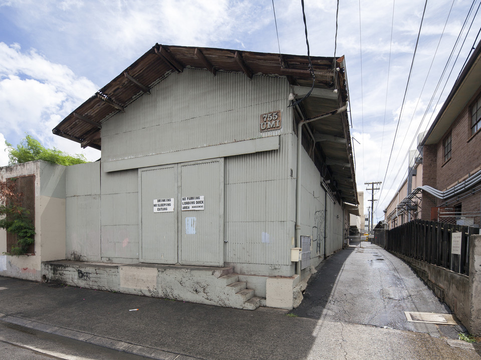 755 Umi St in Honolulu, HI - Foto de edificio