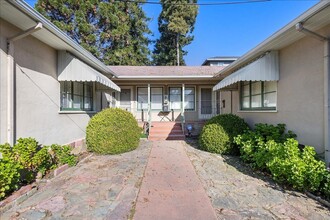 4120 Walnut St in Oakland, CA - Foto de edificio - Building Photo
