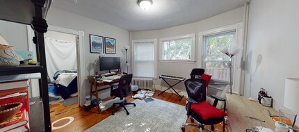 11 Eustis St, Unit 3 in Cambridge, MA - Building Photo - Building Photo
