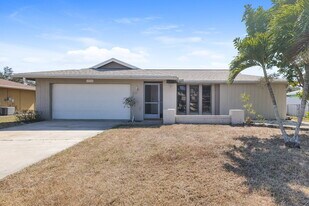 1314 SE 16th St in Cape Coral, FL - Building Photo