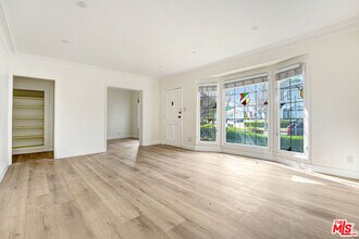 158 S Elm Dr in Beverly Hills, CA - Building Photo - Building Photo