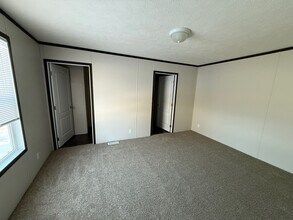 247 Timber Ln in Battle Creek, MI - Building Photo - Building Photo