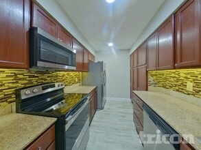 8104 Plunkett Ave in Orlando, FL - Building Photo - Building Photo